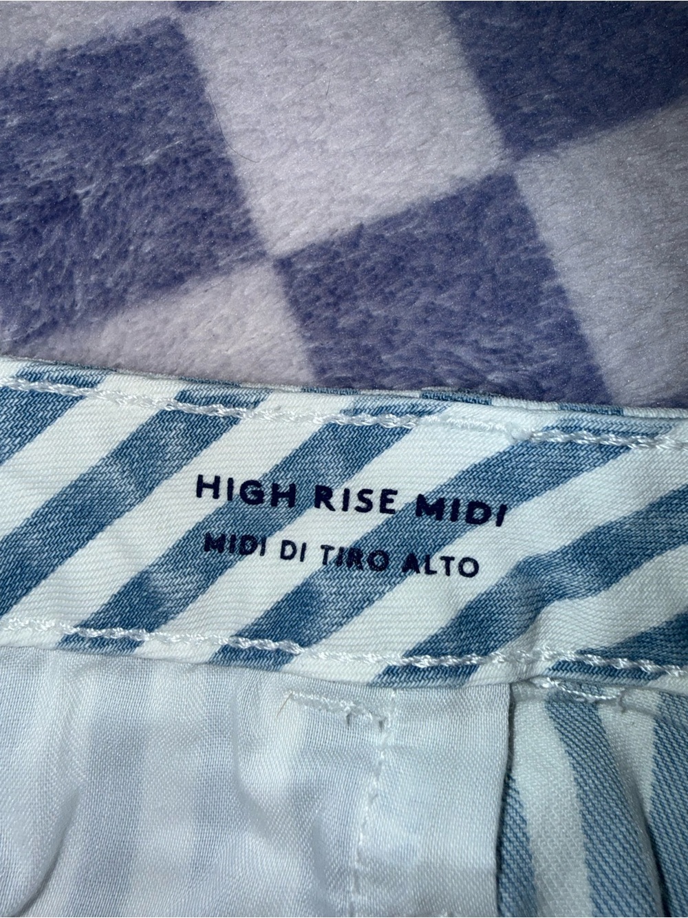 Universal Thread High Rise Medi Shorts - Picture 4 of 4